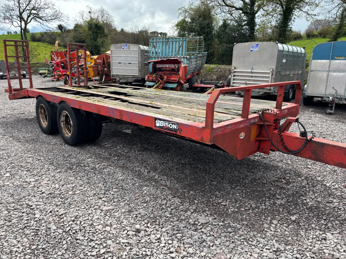 Bison 23ft low loader - Image 3