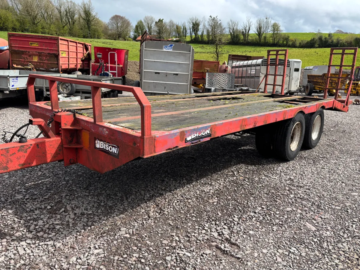 Bison 23ft low loader - Image 1