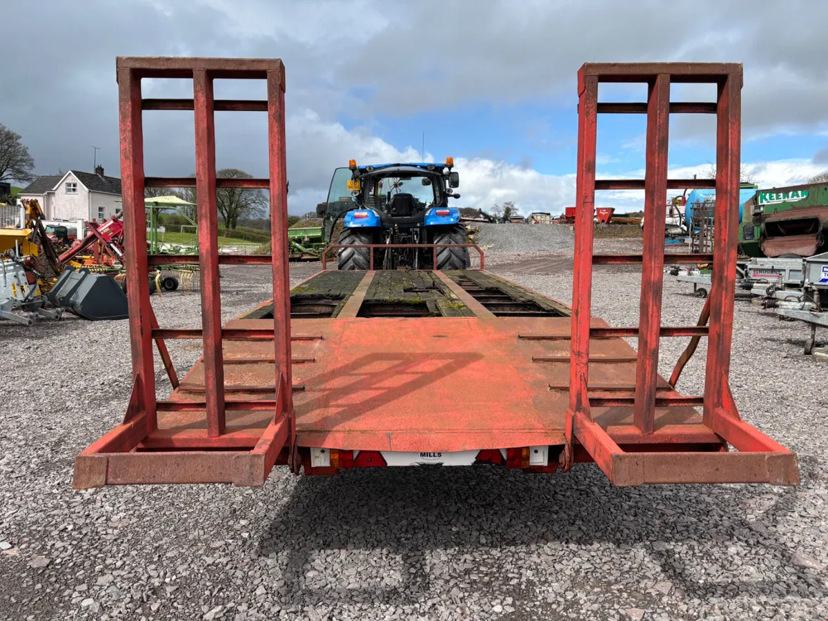 Bison 23ft low loader - Image 2