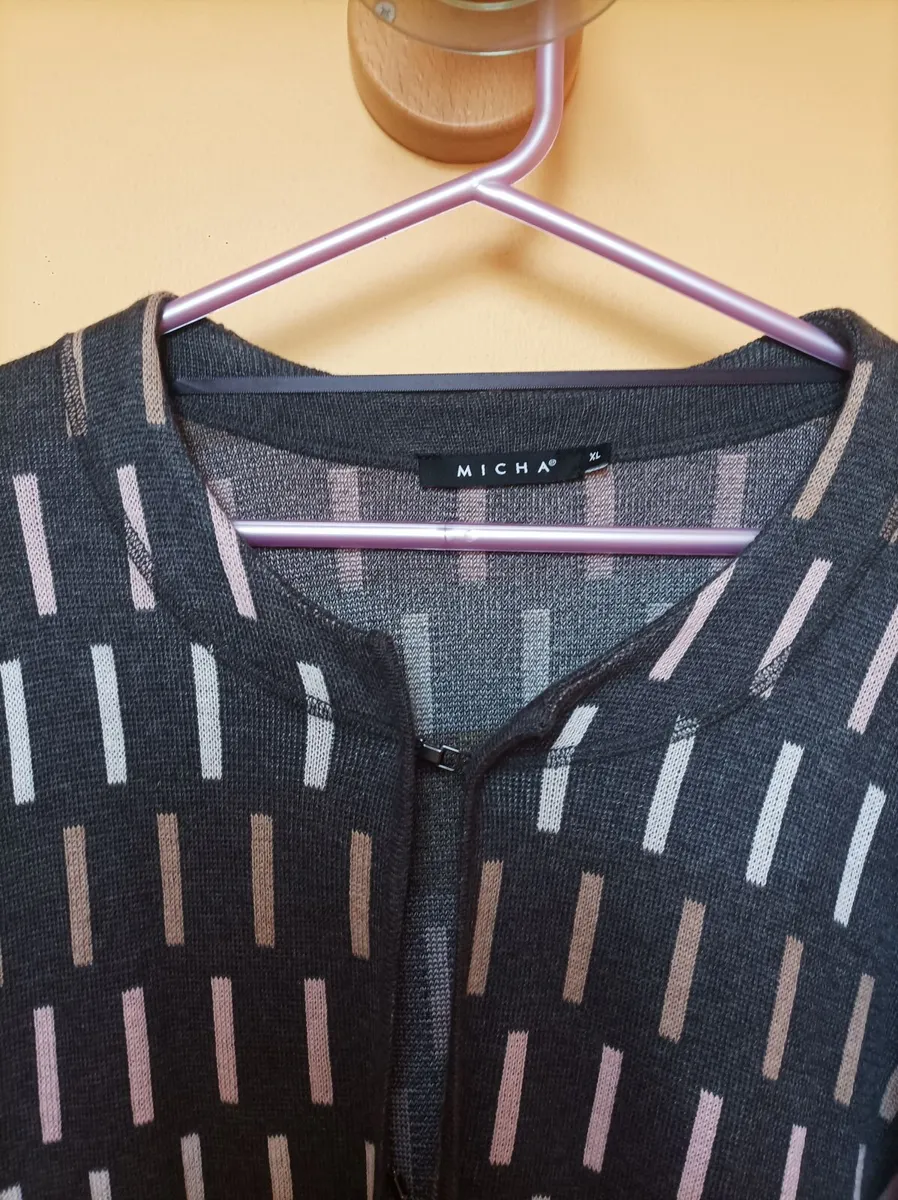 Womens clothes - Image 2