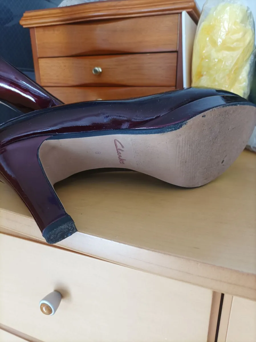 Womens shoes - Image 2