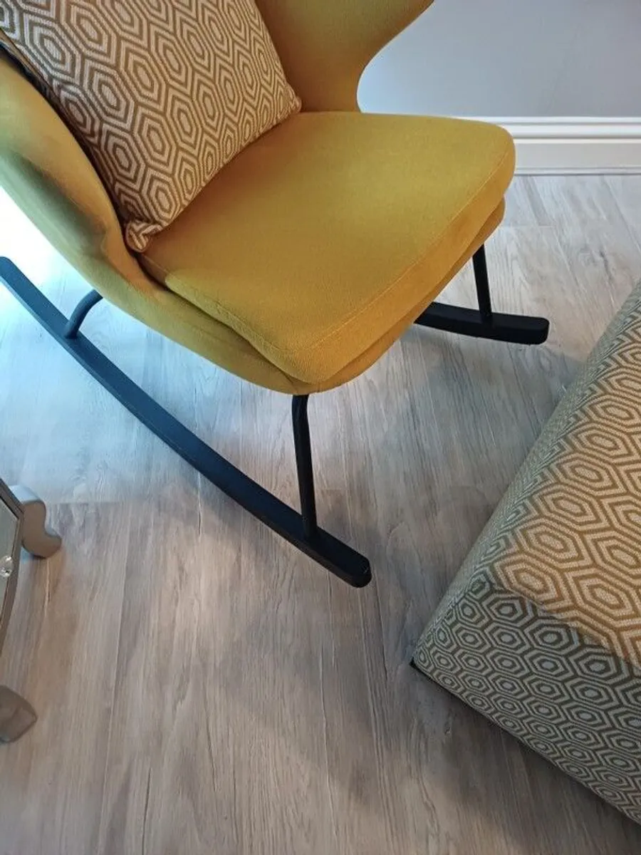 Rocking accent chair designer Kare with matching foot stool - Image 2