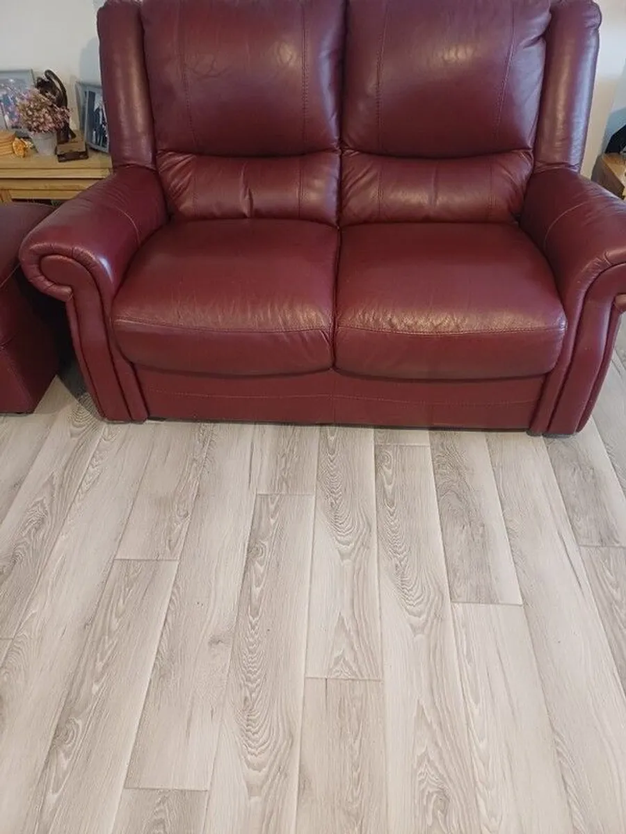 Leather suite - Image 1