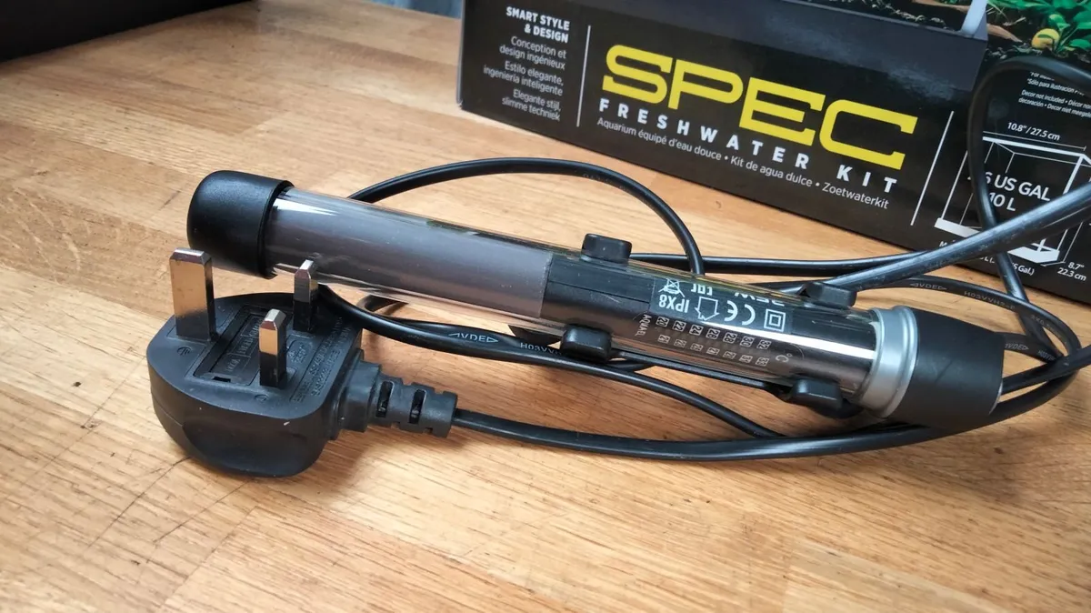 Fluval Spec 10 litre aquarium - Image 4