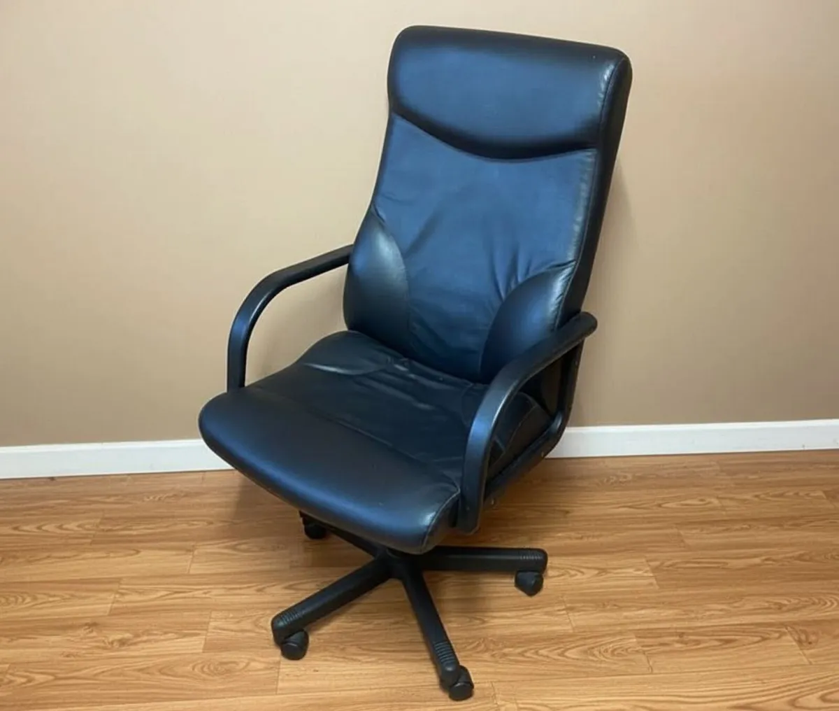 High Back Adjustable Leather Office Chair - Image 1