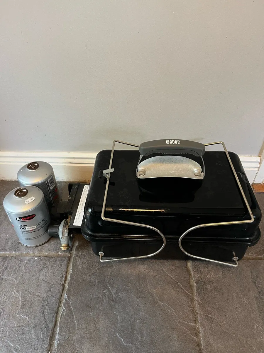 Weber Gas BBQ - Image 1