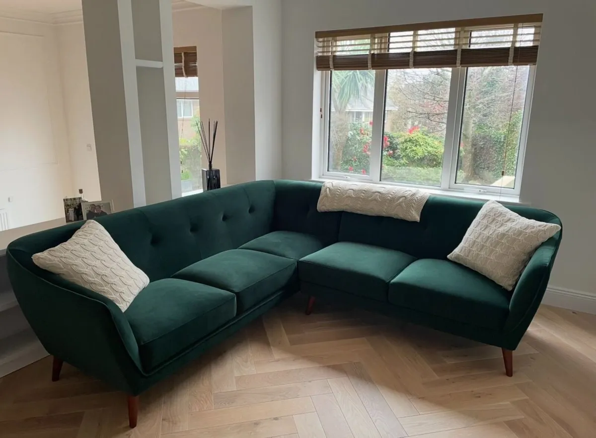 Corner Couch - Image 1