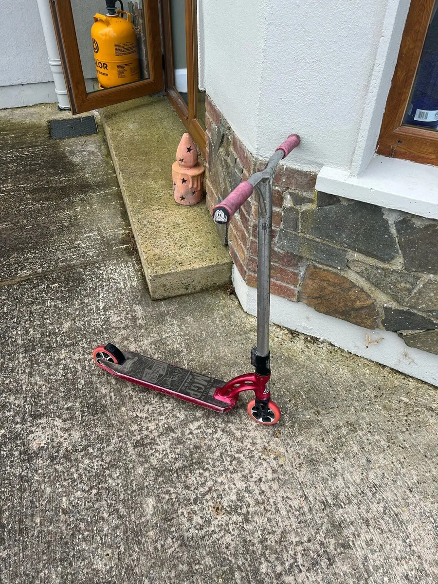 Stunt Scooter - Image 1