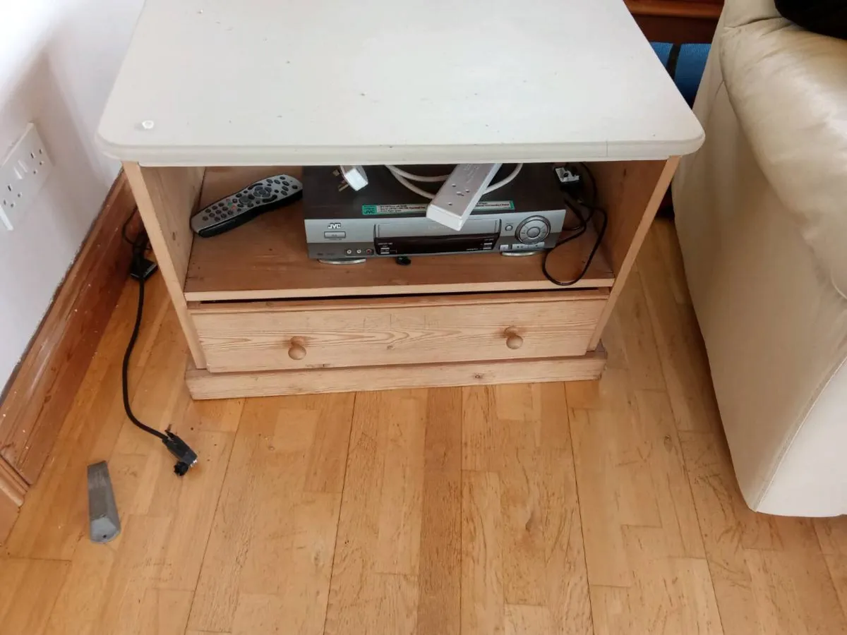 TV cabinet - Image 2