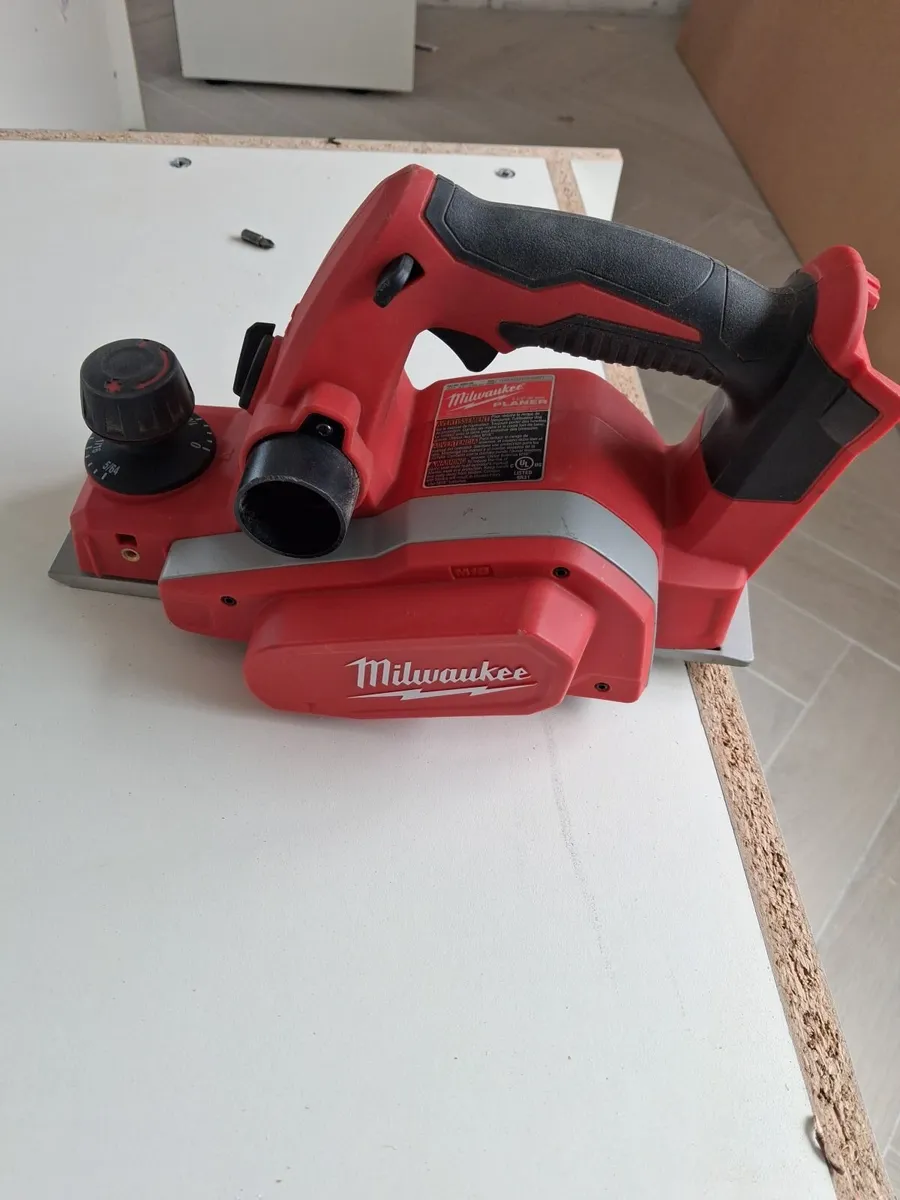 Milwaukee 18v planer. - Image 1