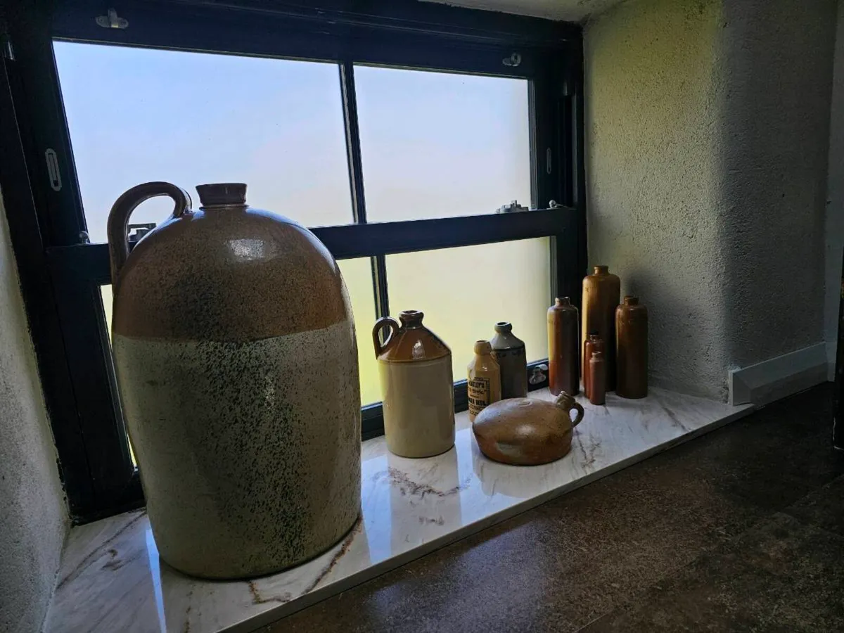 Vintage jars - Image 1