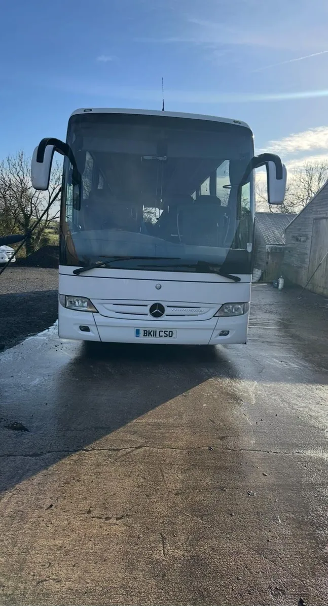 Mercedes-Benz Other 2011 - Image 2