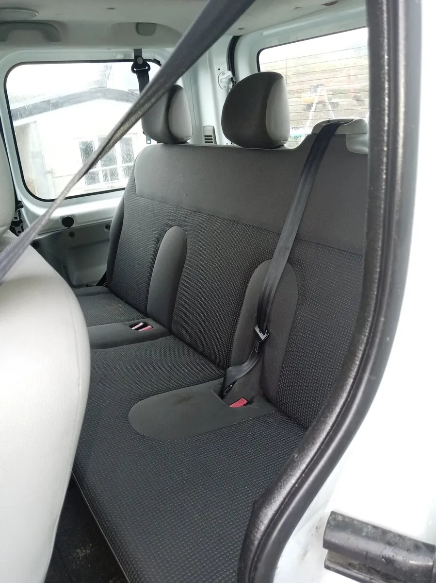 Vauxhall Vivaro 2012 9seater - Image 2