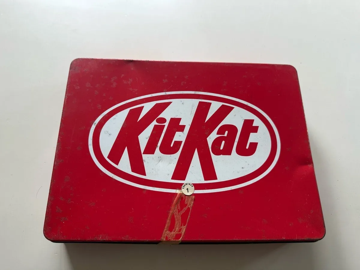 1980s Kit Kat Tin - Image 1