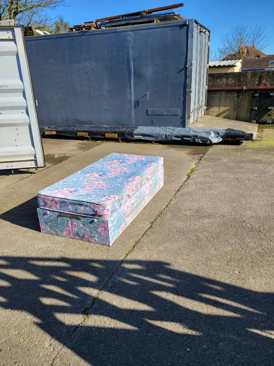 Single Bed - Image 4