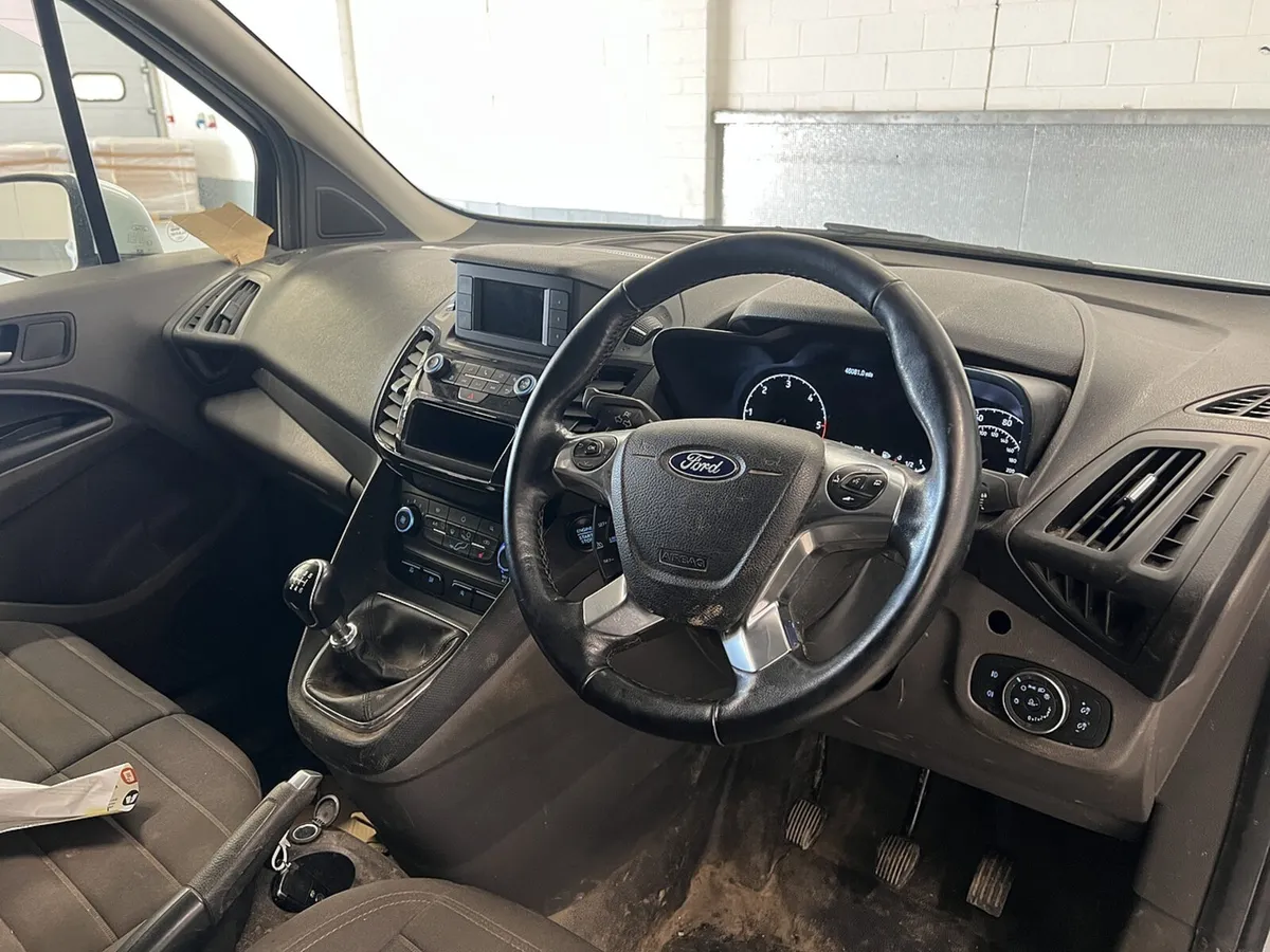 2023 Ford Transit Connect Small Panel Van - Image 3