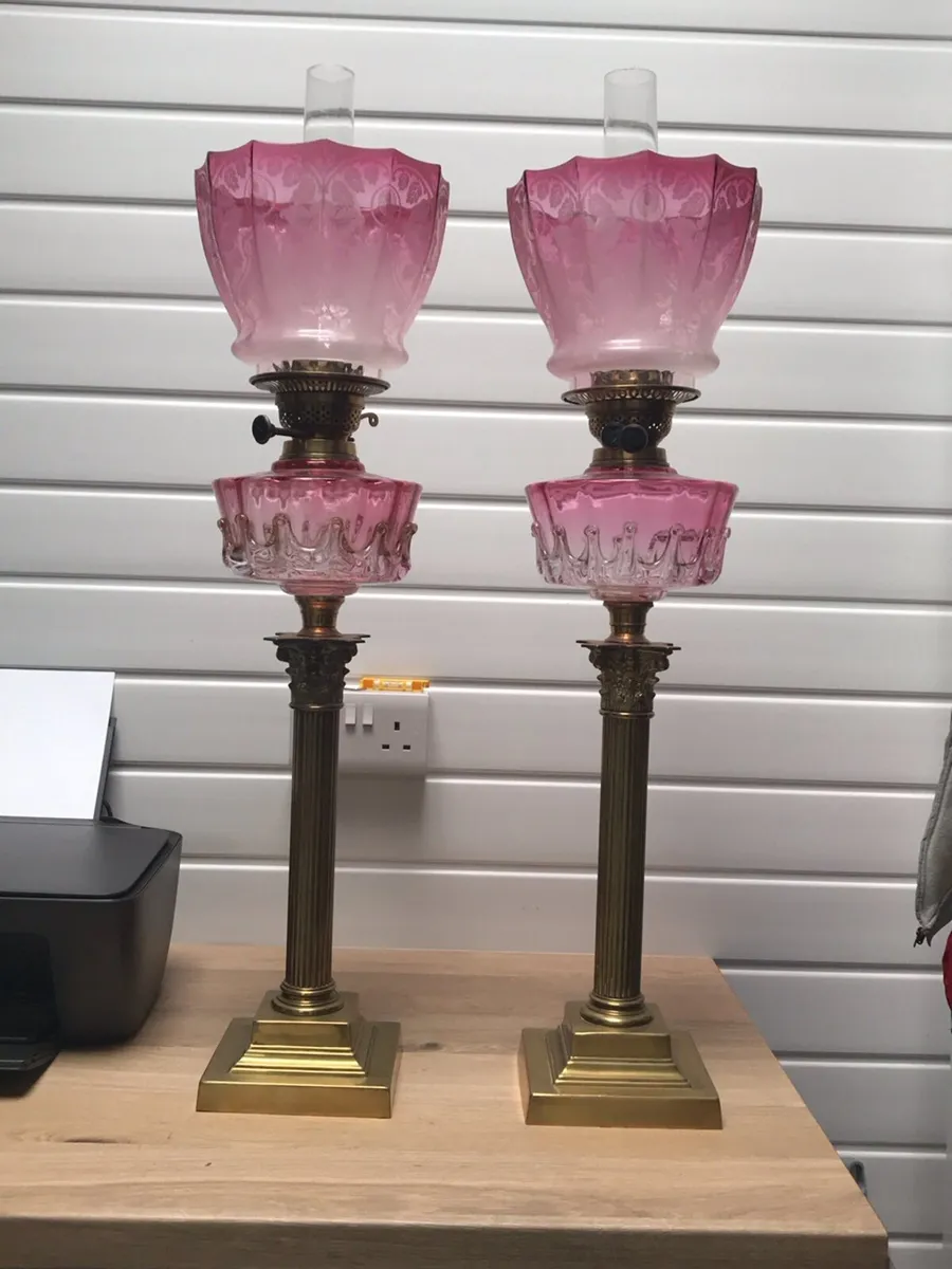 Antique oil lamps - Image 2