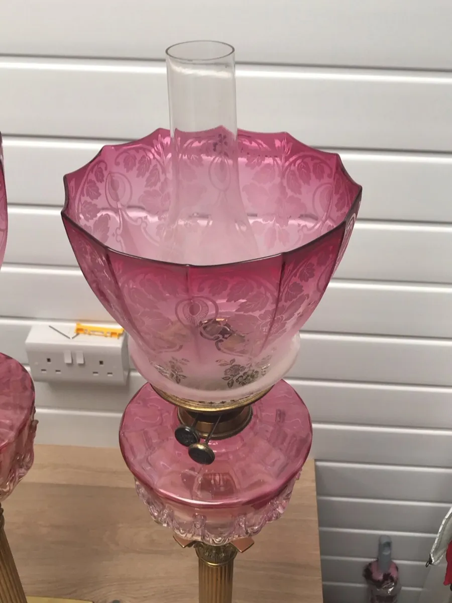 Antique oil lamps - Image 4