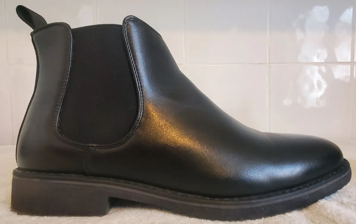 As New Chelsea Boots Size 7 - Image 4