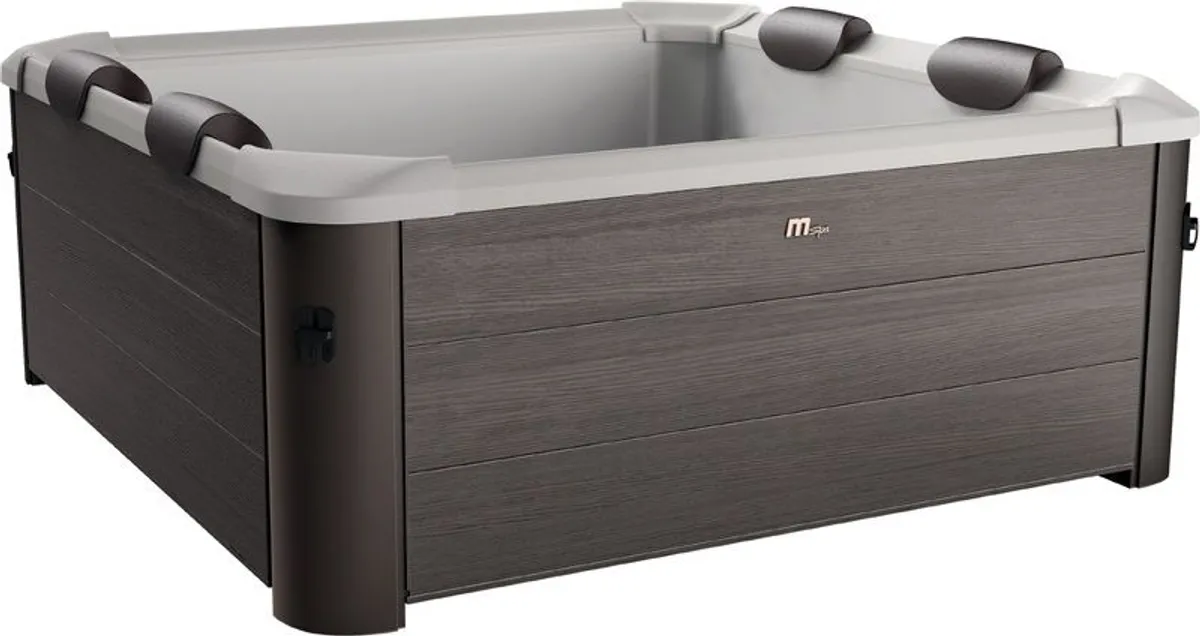 New 4-6 Person Aquarius Hot Tub - Image 1
