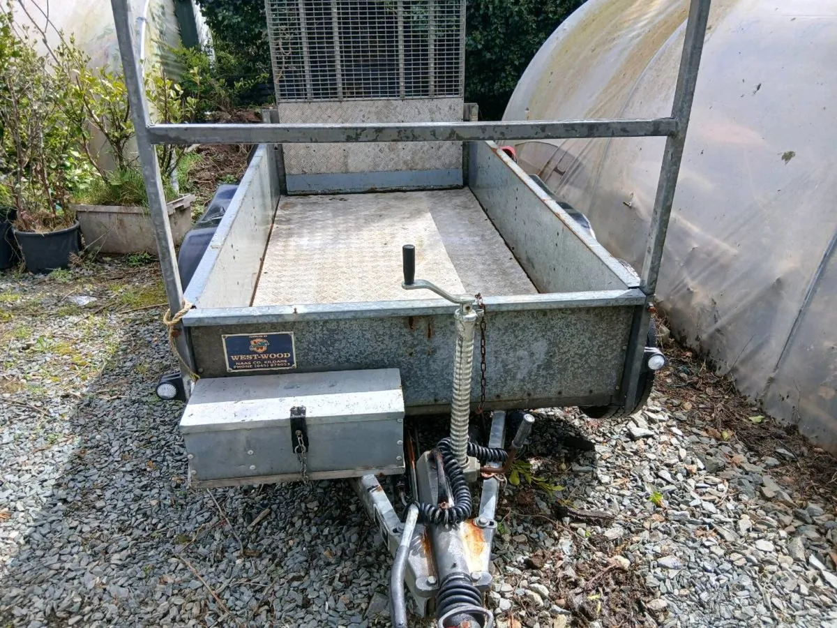 Trailer - Image 2