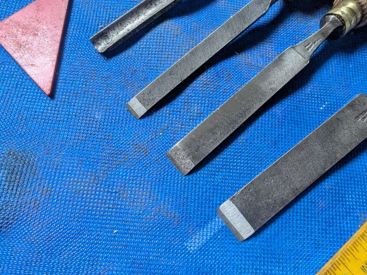 3 Chisels and a Gouge - Image 3