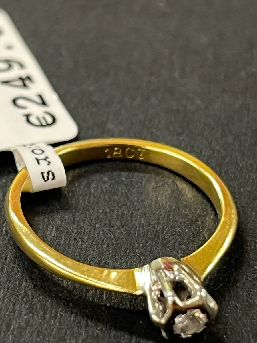 Vintage 18k gold ring with diamond. - Image 3