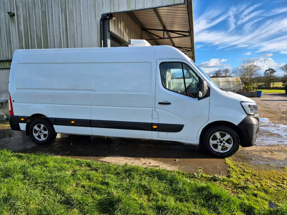Renault Master LWB Fridge Van - Image 4