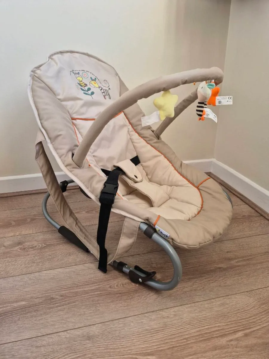 Hauck baby rocker/bouncer - Image 2
