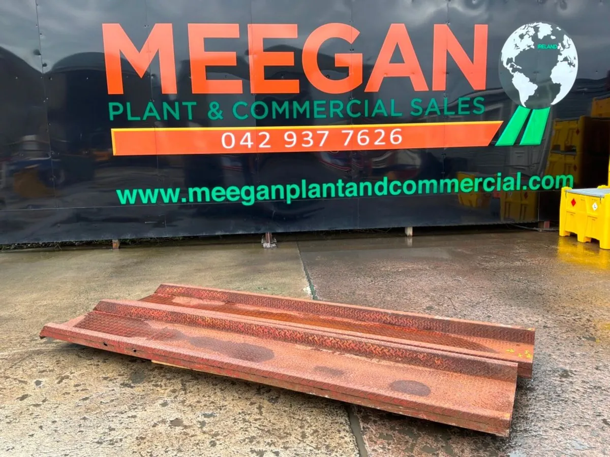 11ft x 24" TRAILER LOADING RAMPS.........1504 - Image 1