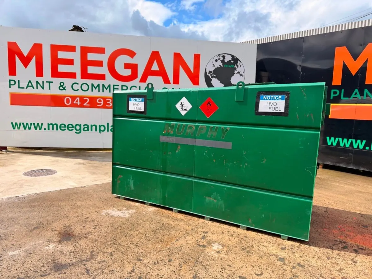 WESTERN 4500 LITRE BOWSER...EX MURPHY..1084T - Image 1