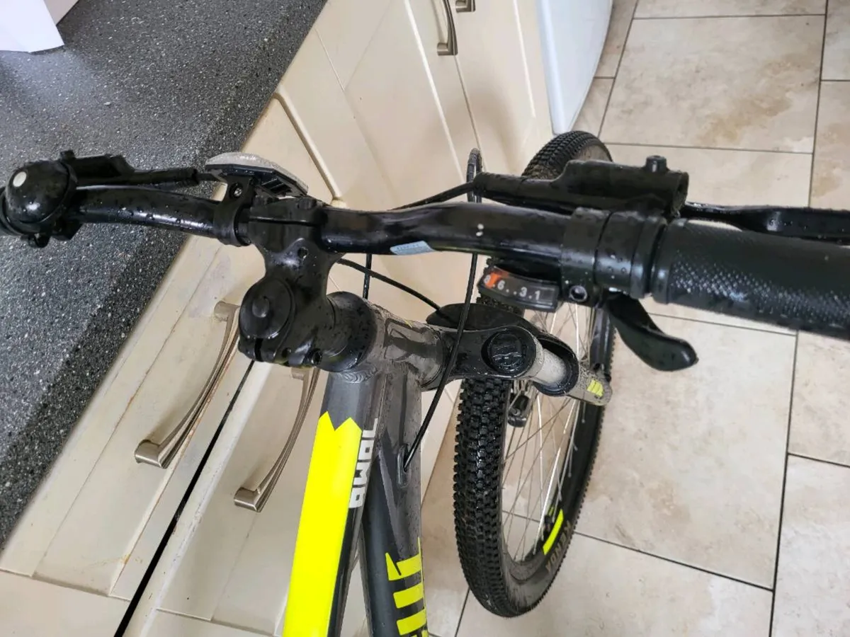 Mountain bike (LIKE NEW) - Image 4