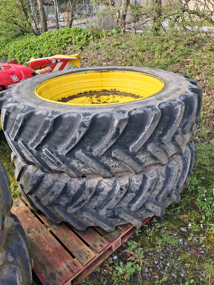 Set of  Row Crop Wheels - Image 4