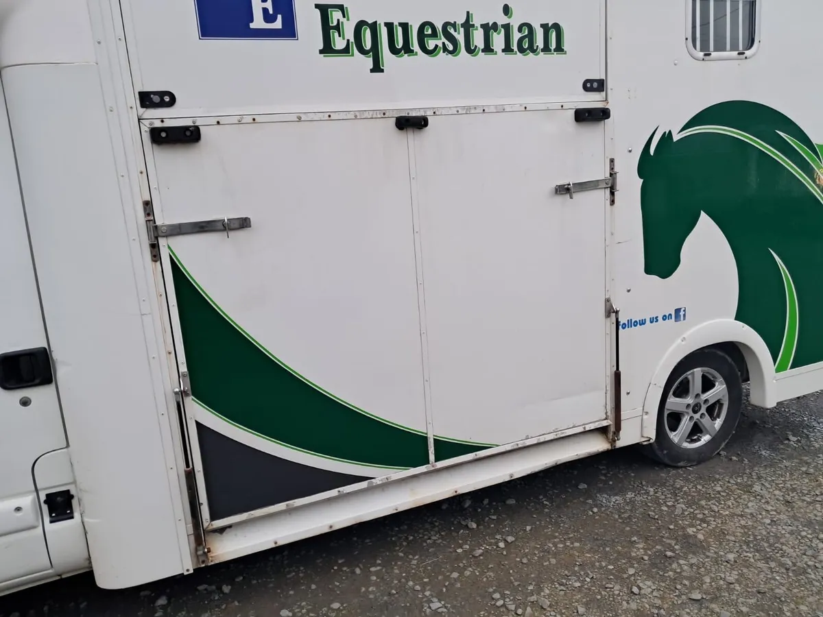 Horse truck - Image 3