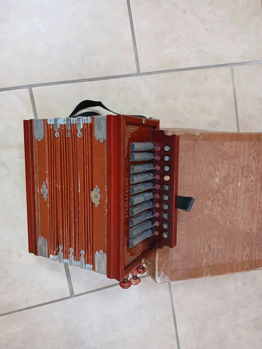 Melodeon, Accordion. - Image 4