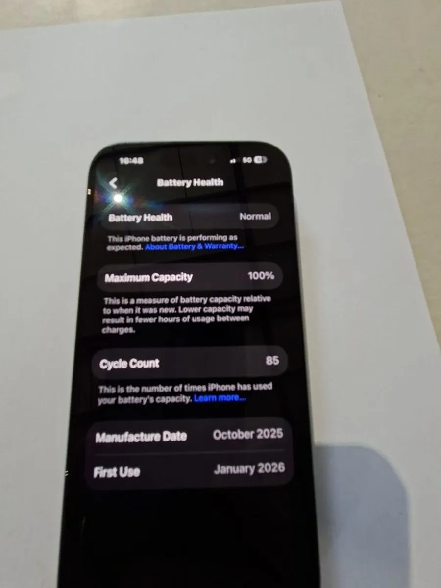 iPhone 16 - Image 2