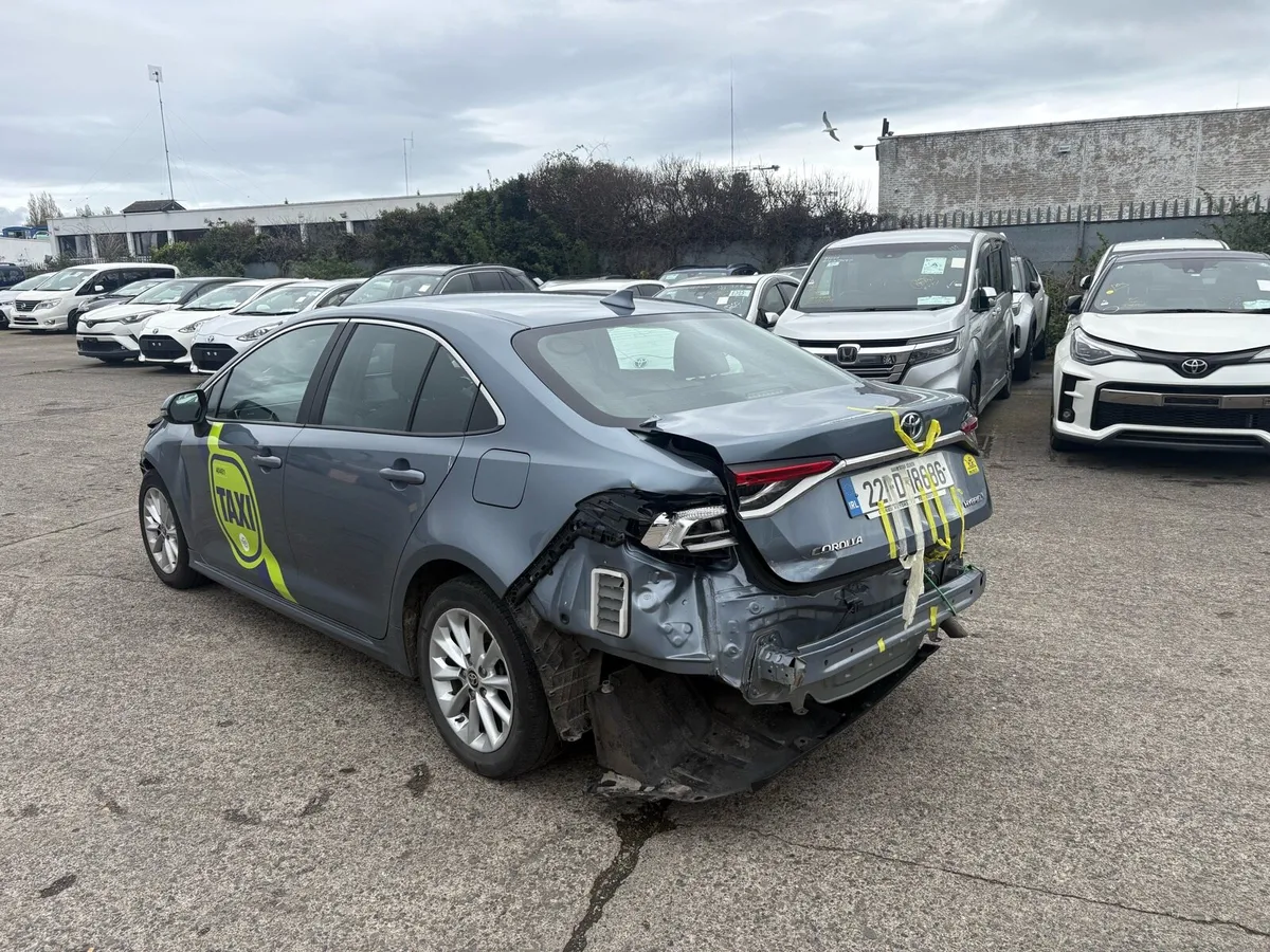 22 Corolla - Image 4