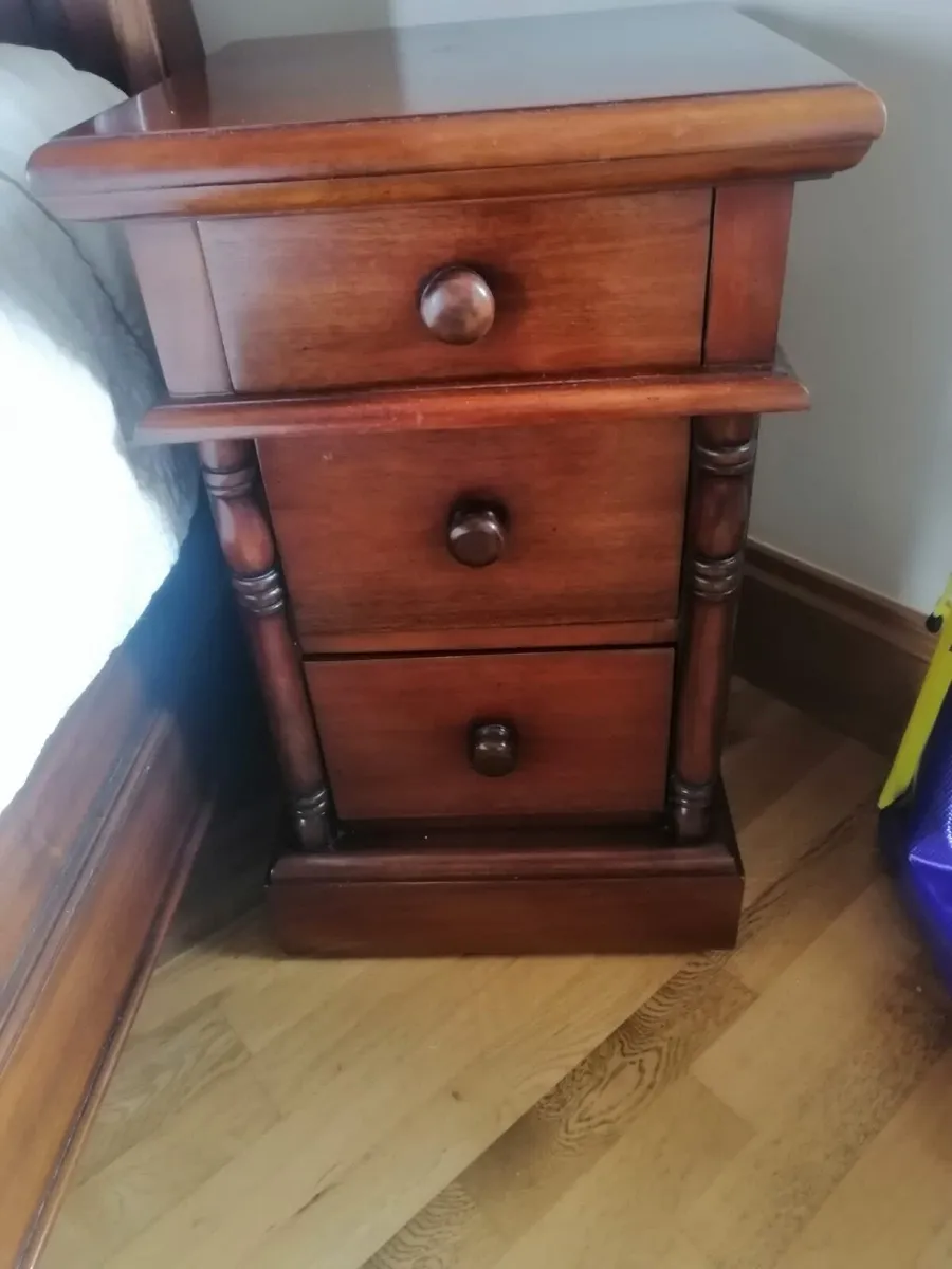 Bedroom furniture - Image 3