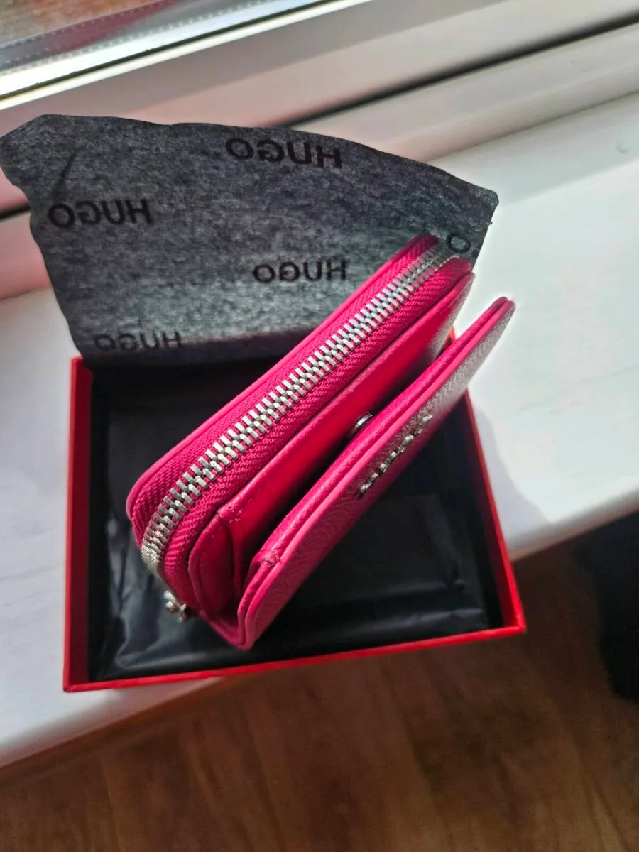 Pink Hugo wallet New - Image 3