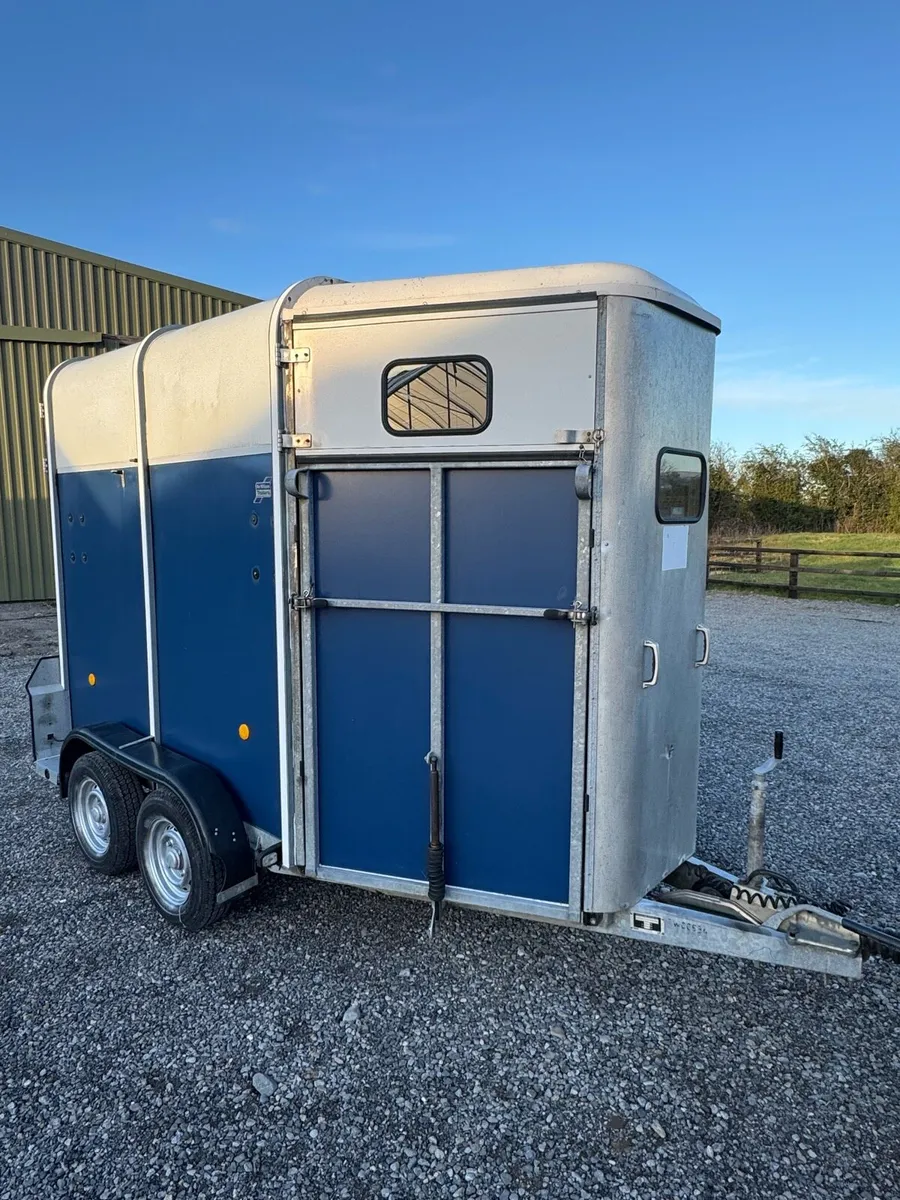Ifor Williams Horse Box - Image 1