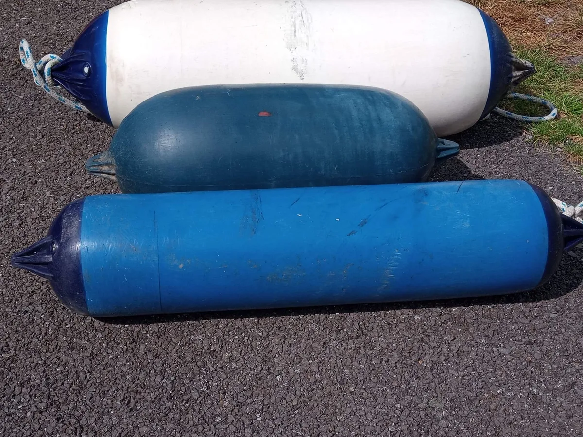 Mooring buoys and fenders - Image 3