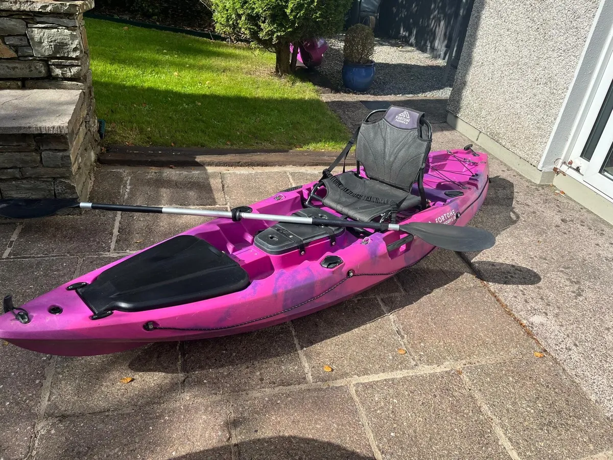 2 kayaks - Image 1
