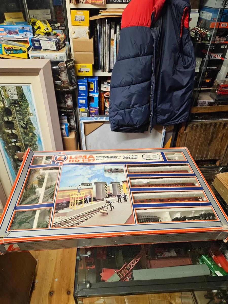 Hornby Lima OO Gauge Train Set - Image 1