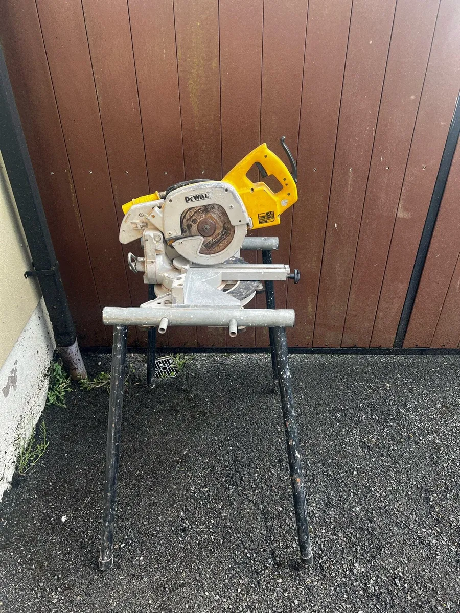 DeWalt Mitre Saw Chop Saw - Image 1