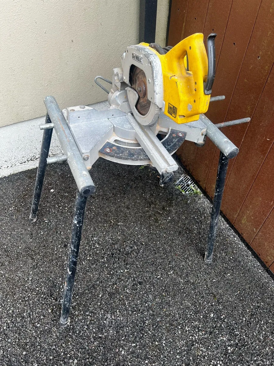 DeWalt Mitre Saw Chop Saw - Image 2