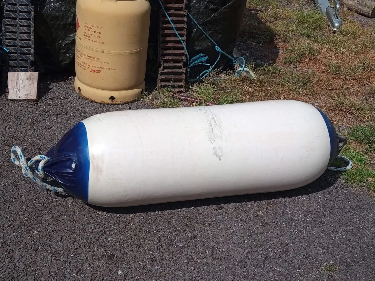 Mooring buoys and fenders - Image 4