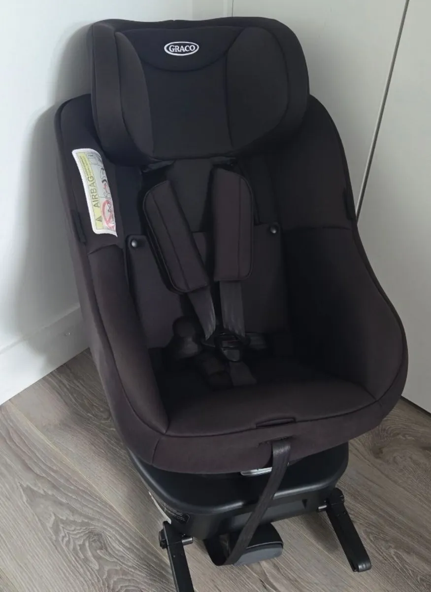 Car Seat - Image 1