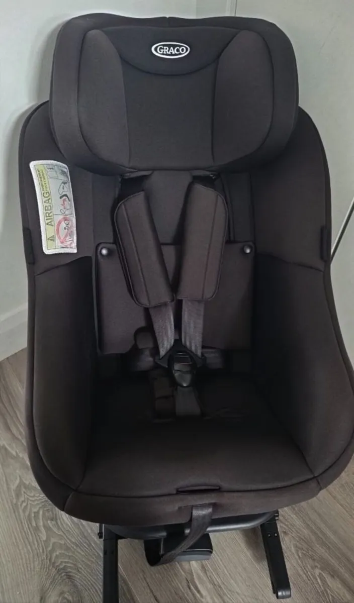 Car Seat - Image 2