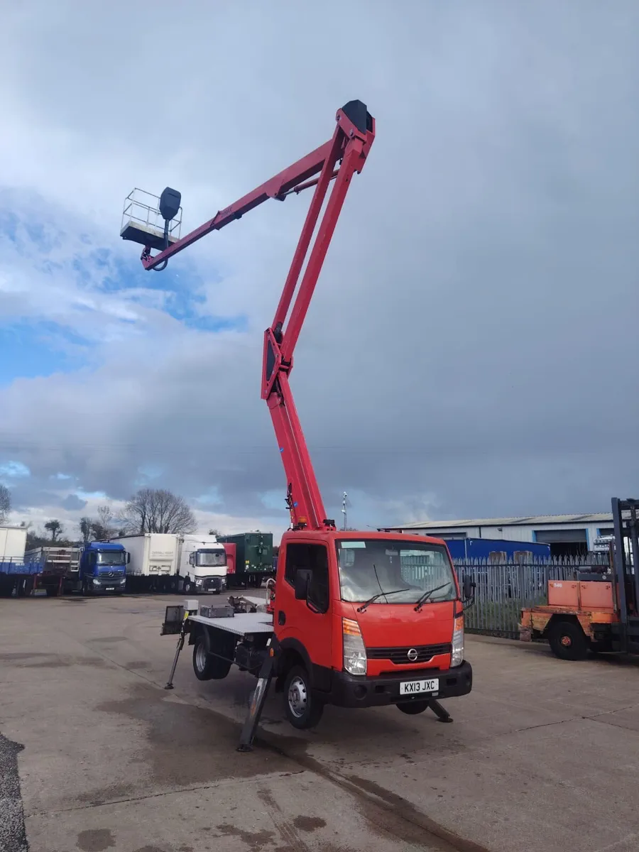 2013 Nissan cab star 3.5 ton cherry picker - Image 3