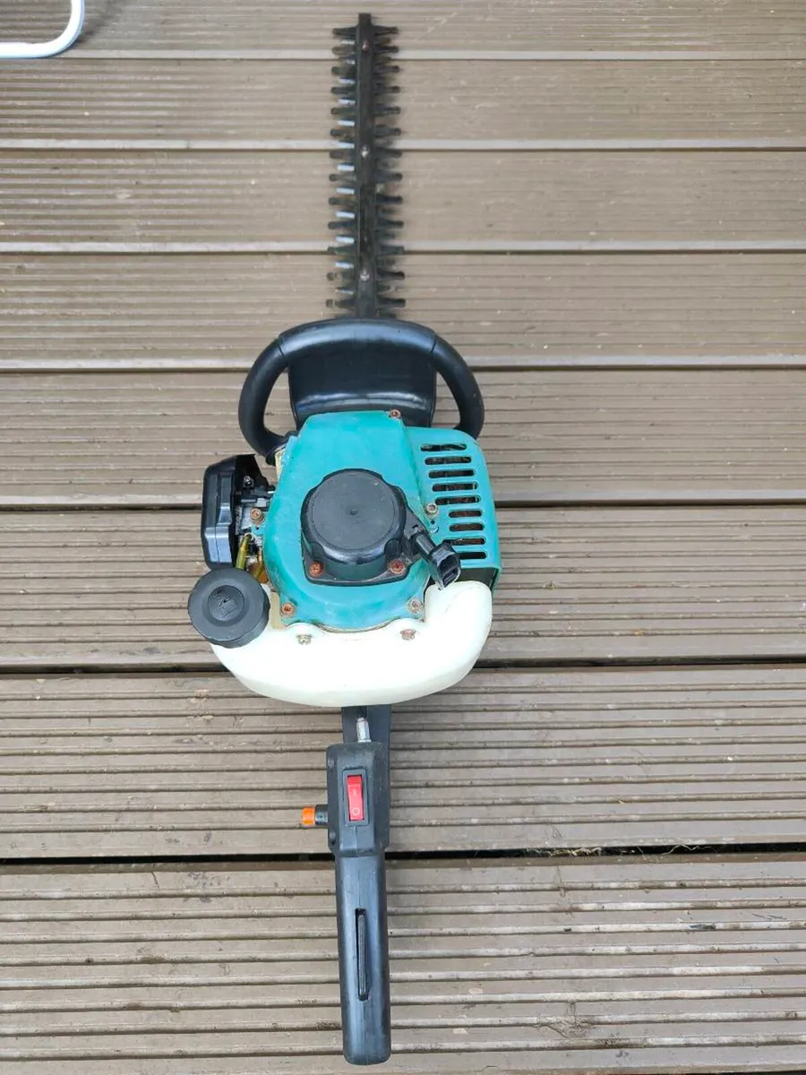 Hedge trimmer - Image 1